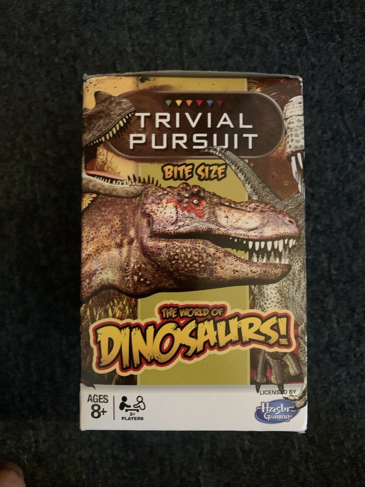 *NEW* Hasbro Trivial Pursuit The World of Dinosaurs Board Trivia Game