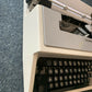 Vintage Retro UNDERWOOD 310 Manual Portable Typewriter QWERTY keyboard