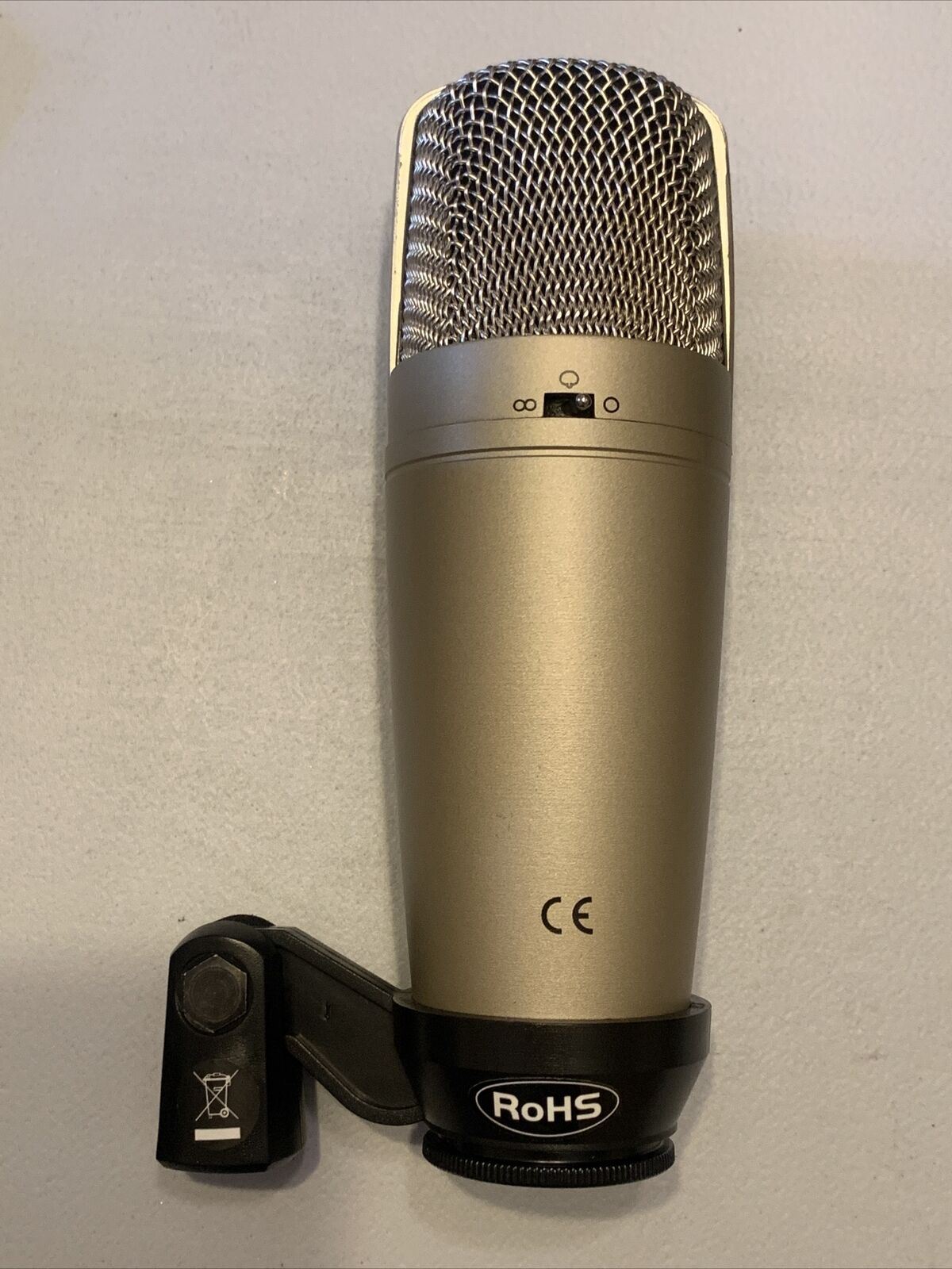 Behringer C-3 Dual-Diaphragm Studio Condenser Microphone with Carry Case