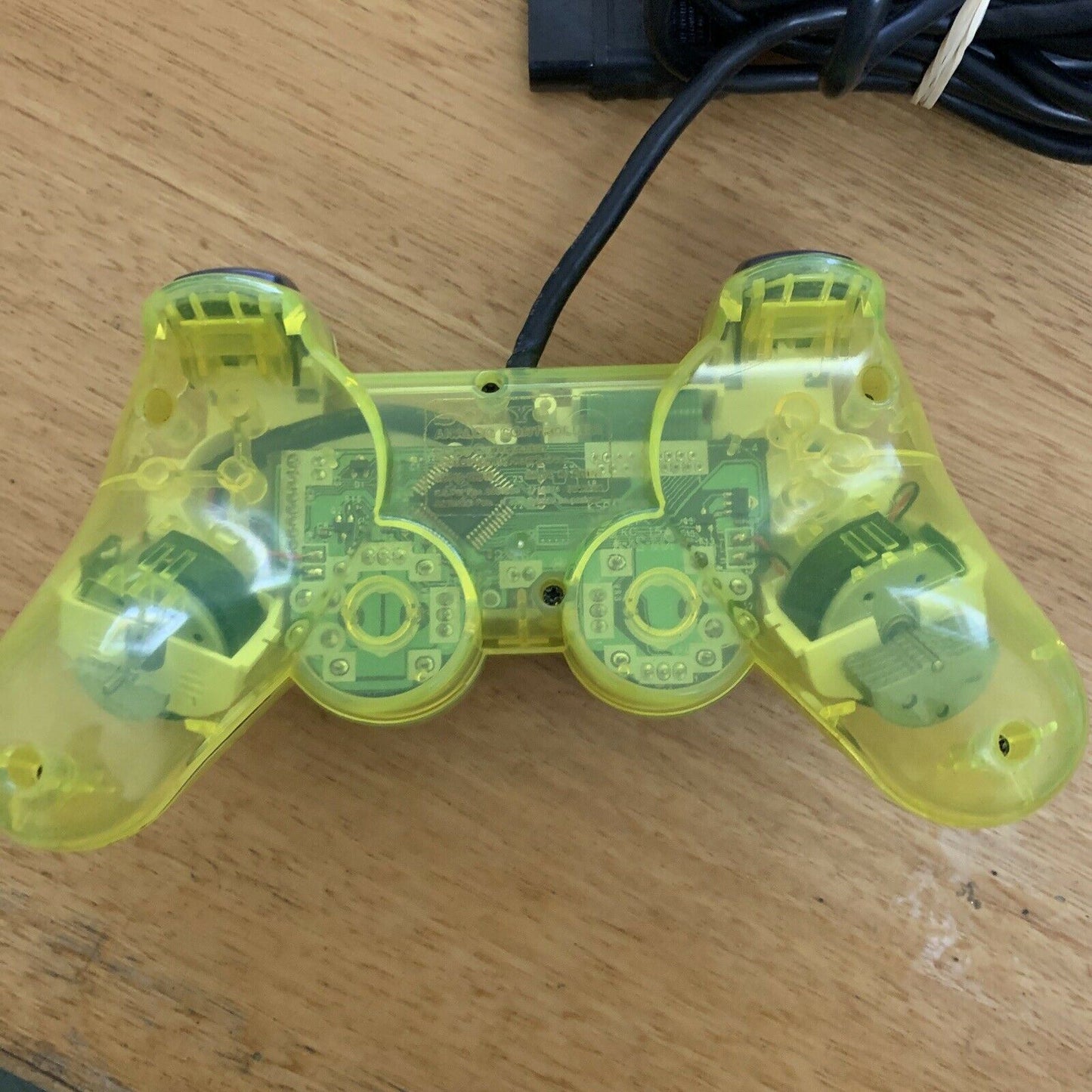 Genuine Sony Playstation Dualshock 2 Controller Clear Yellow SCPH-10010 PS1 PS2