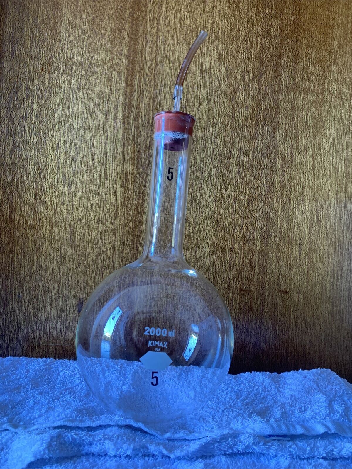 Kimax 2000 ml 2L Long Neck Round Flask with Stopper