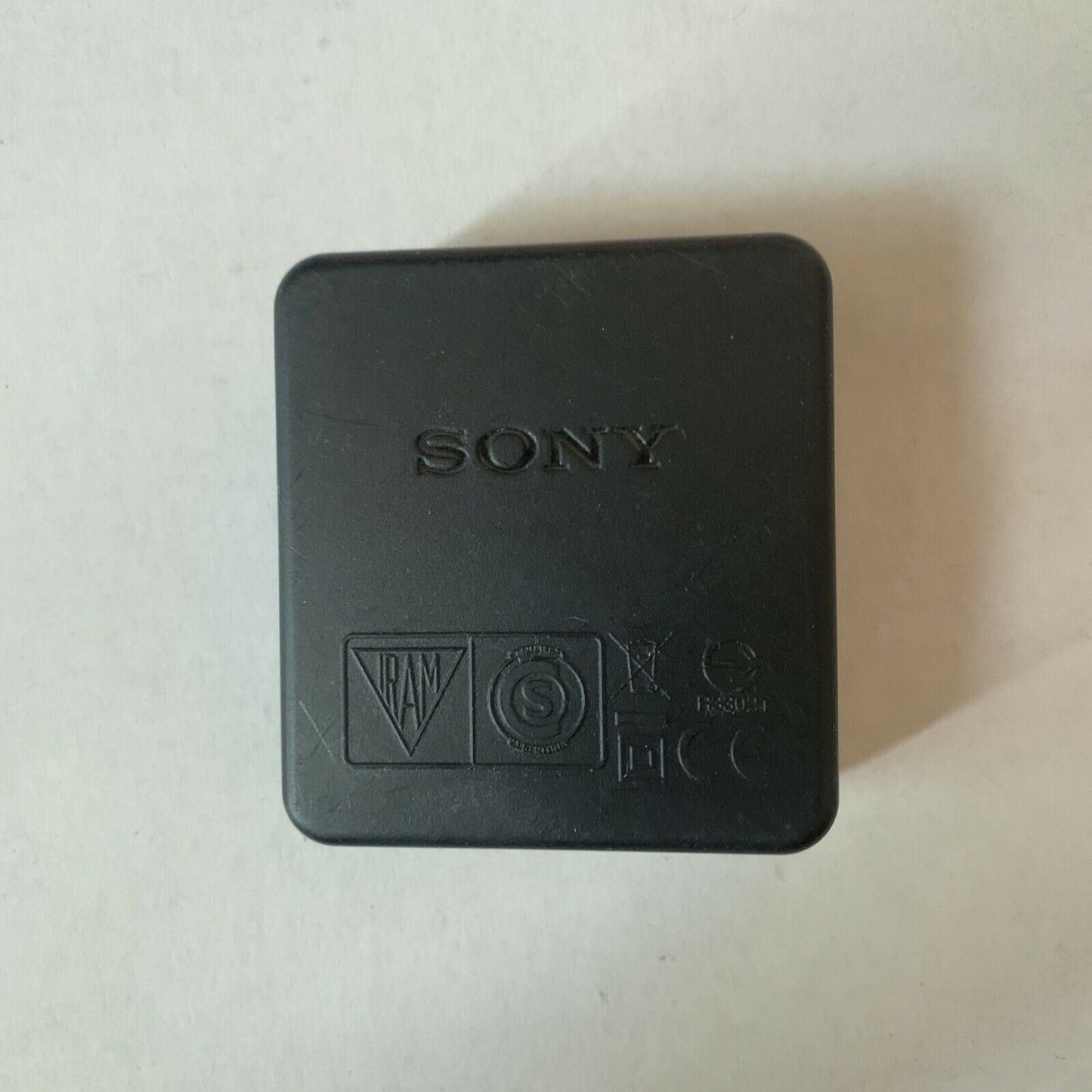 Genuine Sony AC-UB10D AC Adaptor USB Power Supply  NEX-6, NEX-5R, DSC RX100 HX30