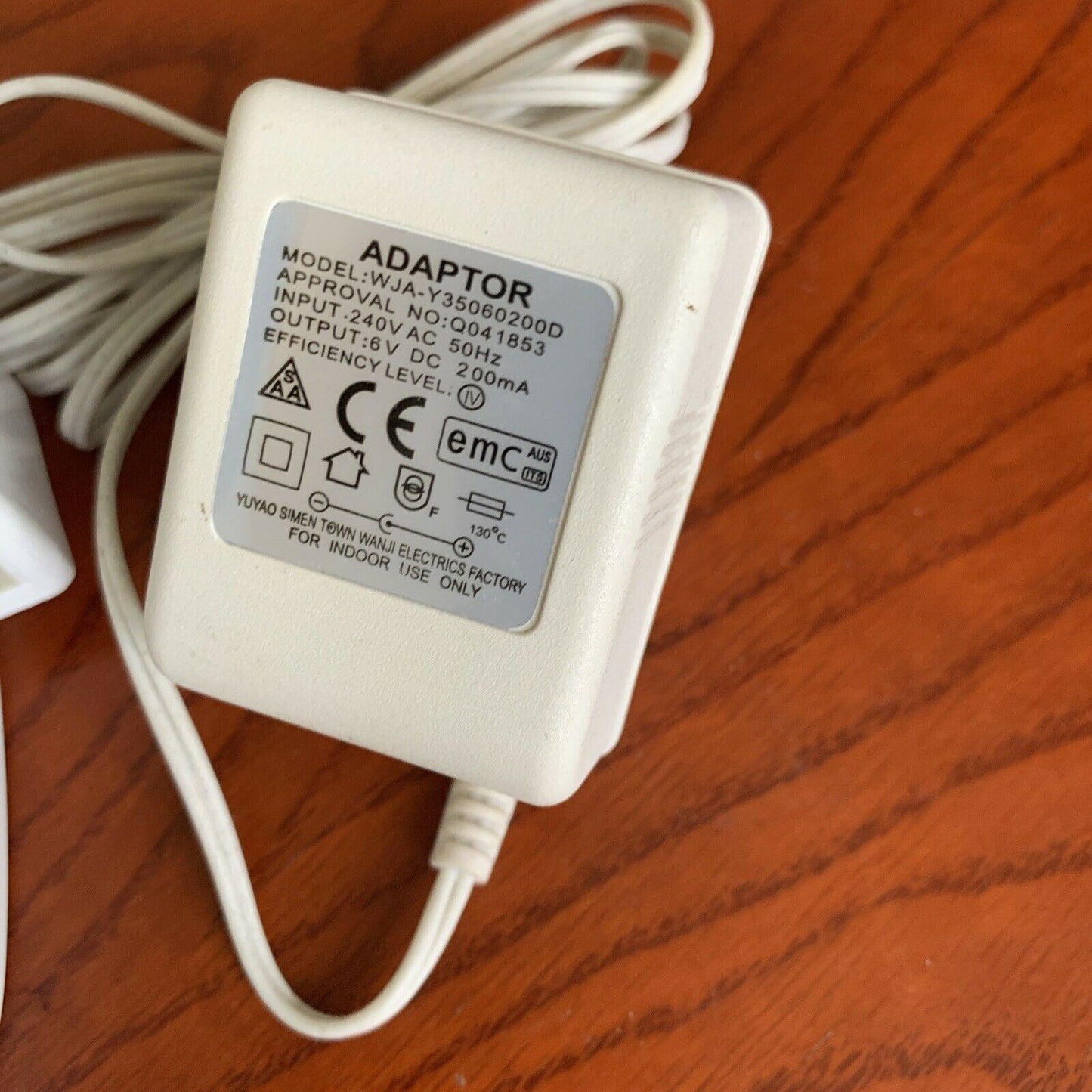 Vacuum Charger & WJA-Y35960200D  AC Adaptor 6v 200mA