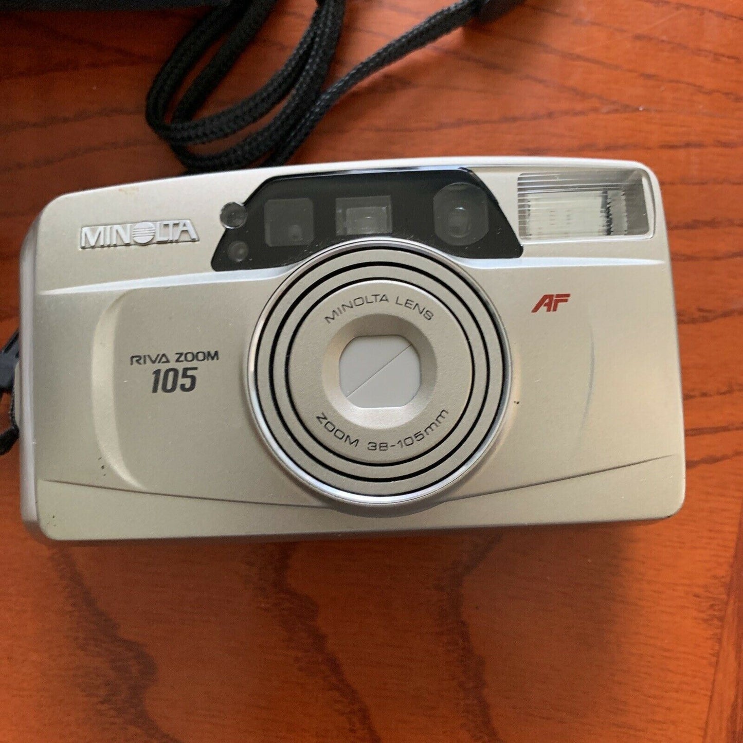 Minolta Riva Zoom 105 35mm Film Camera 38-105mm Zoom Lens