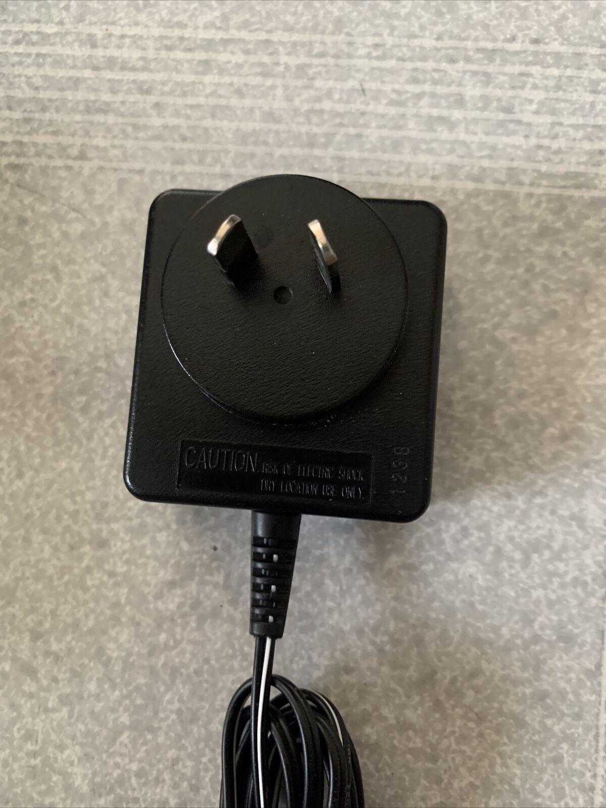 GENUINE SONY AC Power Adapter 220-230V AC 6V DC 800ma - VGC (AC-MZ60A