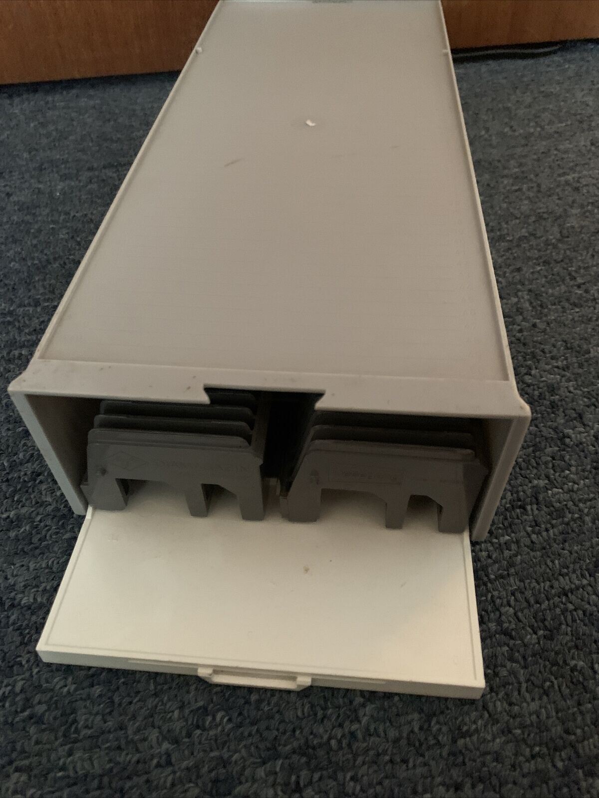 Liesegang Junior AF Slide Projector with Cartridge Trays - in working condition