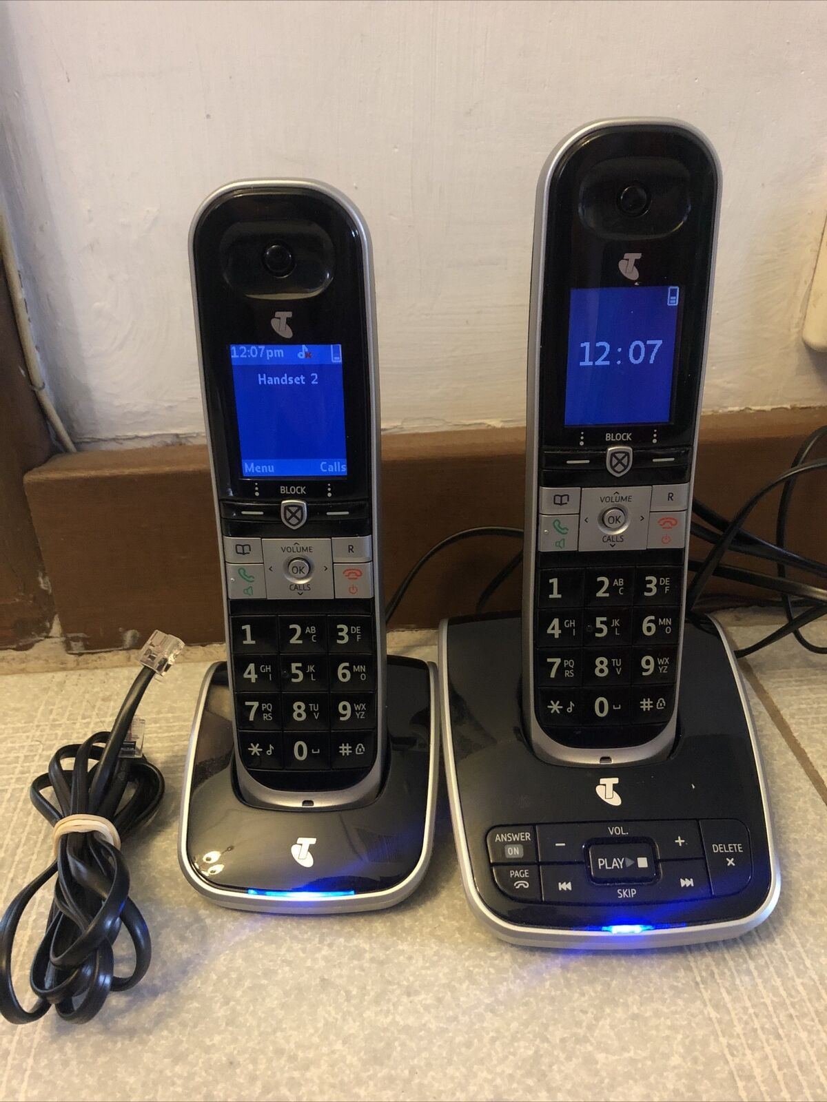 Telstra Call Guardian 301 Cordless Dual Handset with Answering Machine