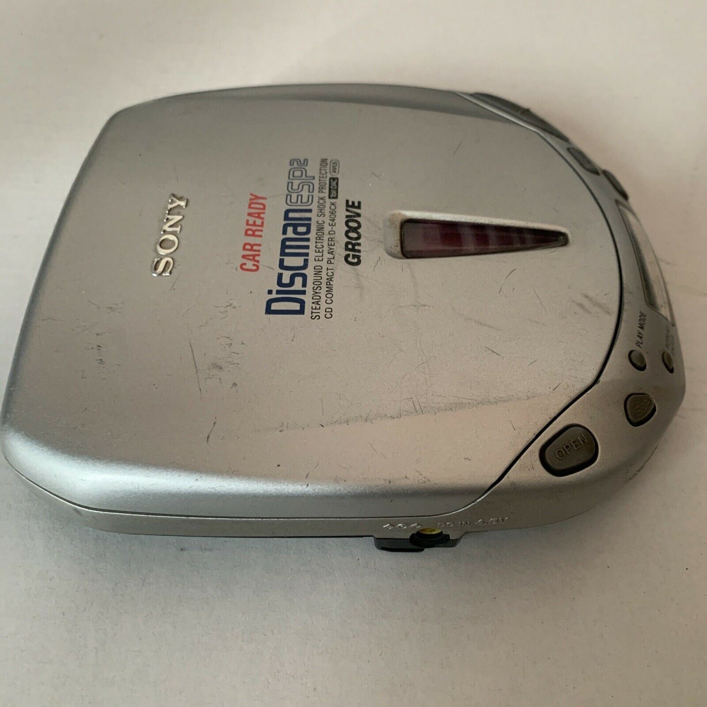 Sony Discman ESP2 Groove D-E406CK Portable CD Player with Anti-skip Protection