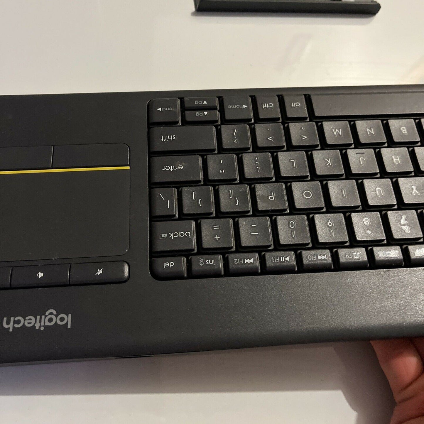 Logitech K400 Plus Wireless Keyboard with Touchpad - Black