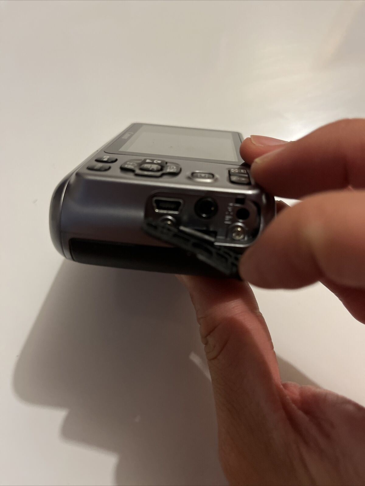 Canon PowerShot A490 Digital Camera 10MP