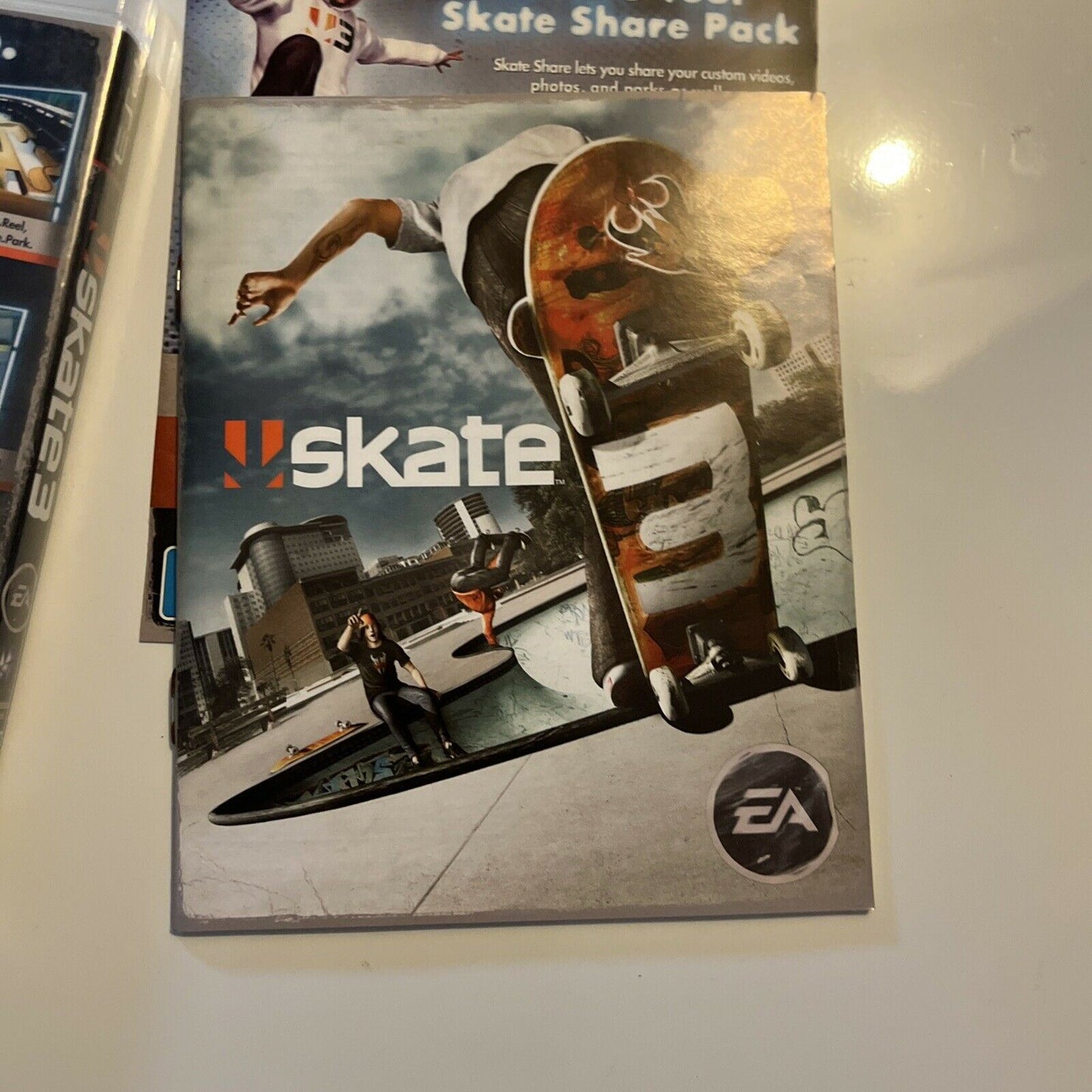 Skate 3 Sony Playstation 3 PS3 Skateboarding Game Complete With Manual