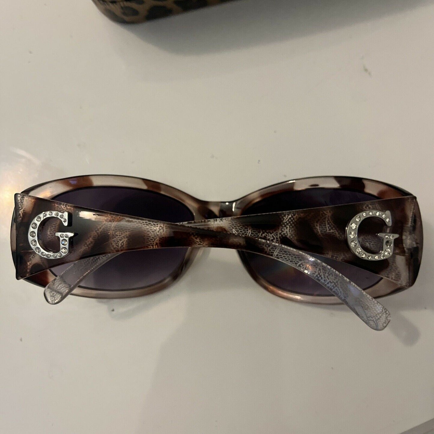 Guess Sunglasses with Case Leopard Colour GU 6389 35-59/18 130