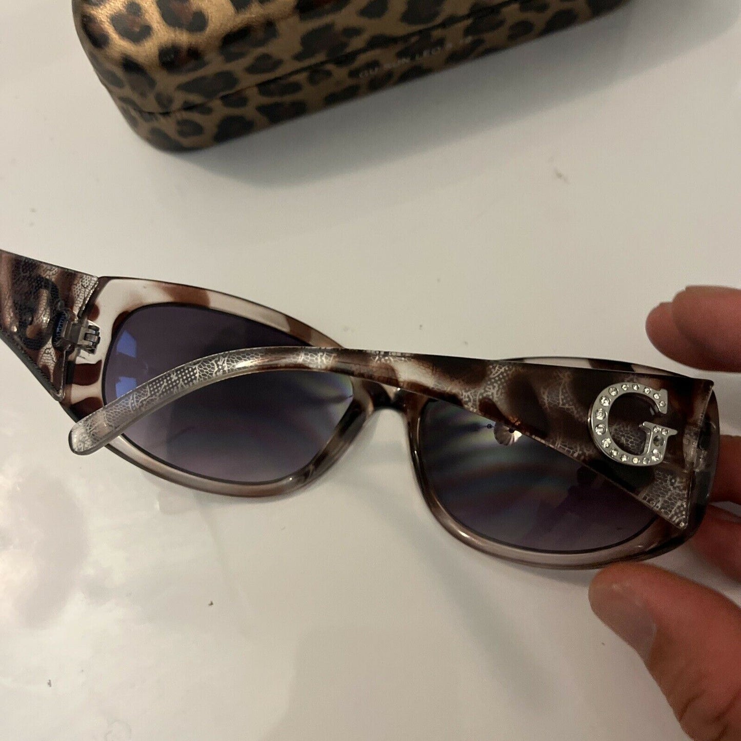 Guess Sunglasses with Case Leopard Colour GU 6389 35-59/18 130