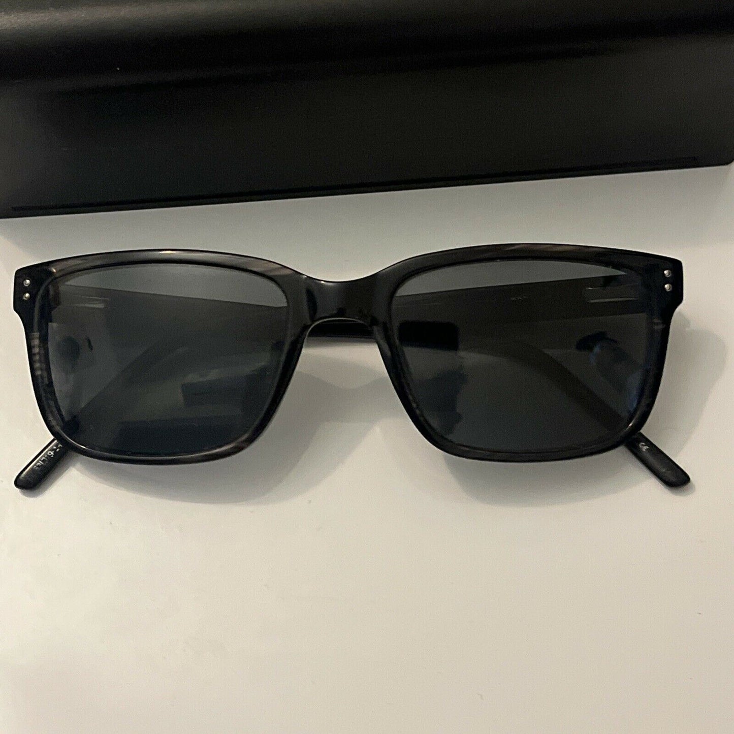 Jeff Banks Sunglasses with Case 25671643 JB Sun RX 02