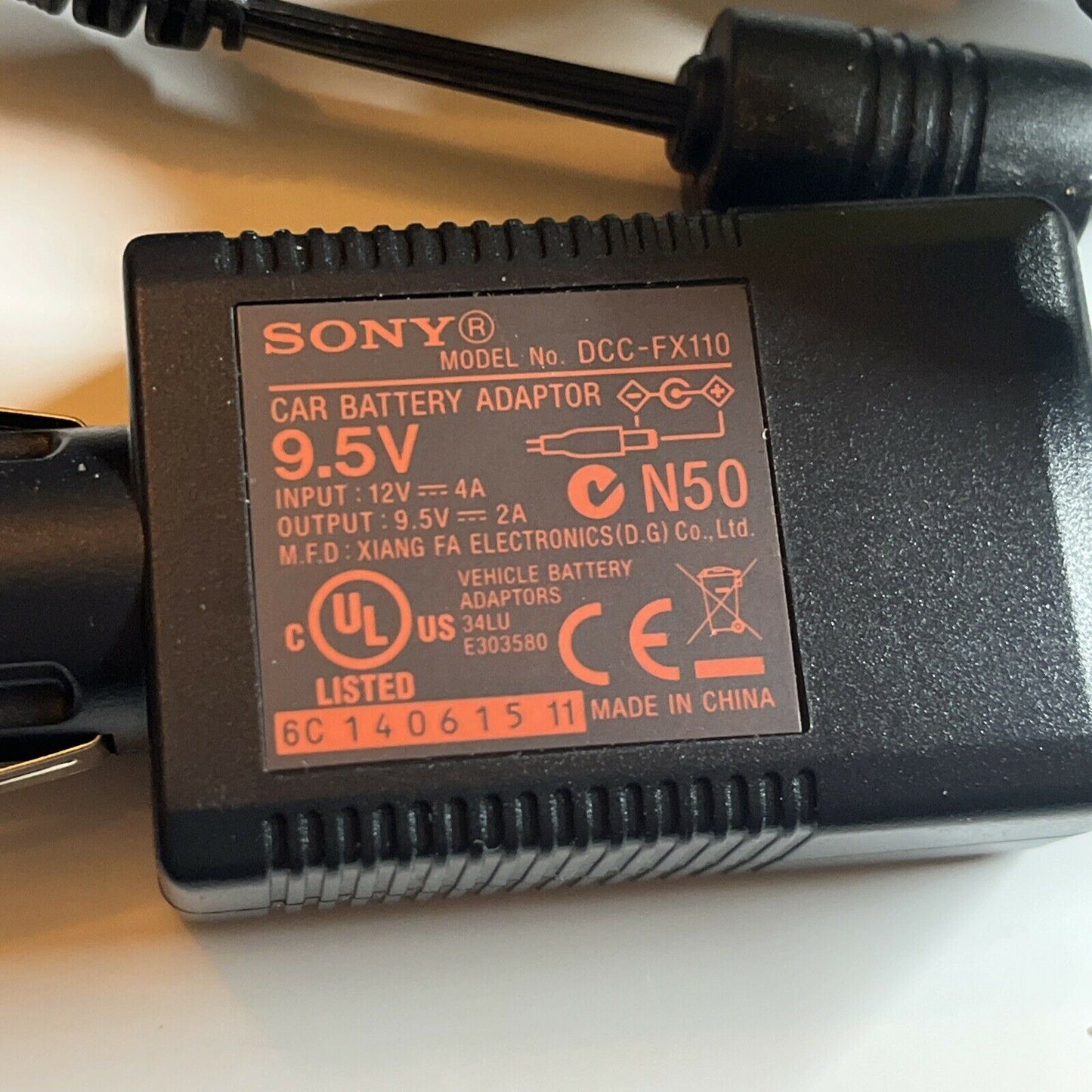 Genuine Sony DCC-FX110 9.5V 1.2A Car Charger DC Power Adapter