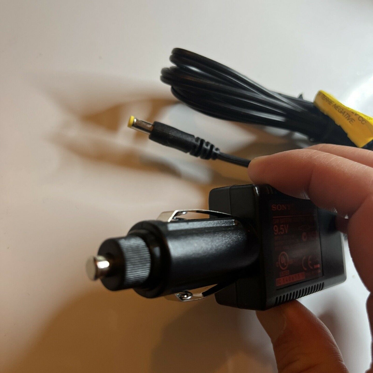 Genuine Sony DCC-FX110 9.5V 1.2A Car Charger DC Power Adapter