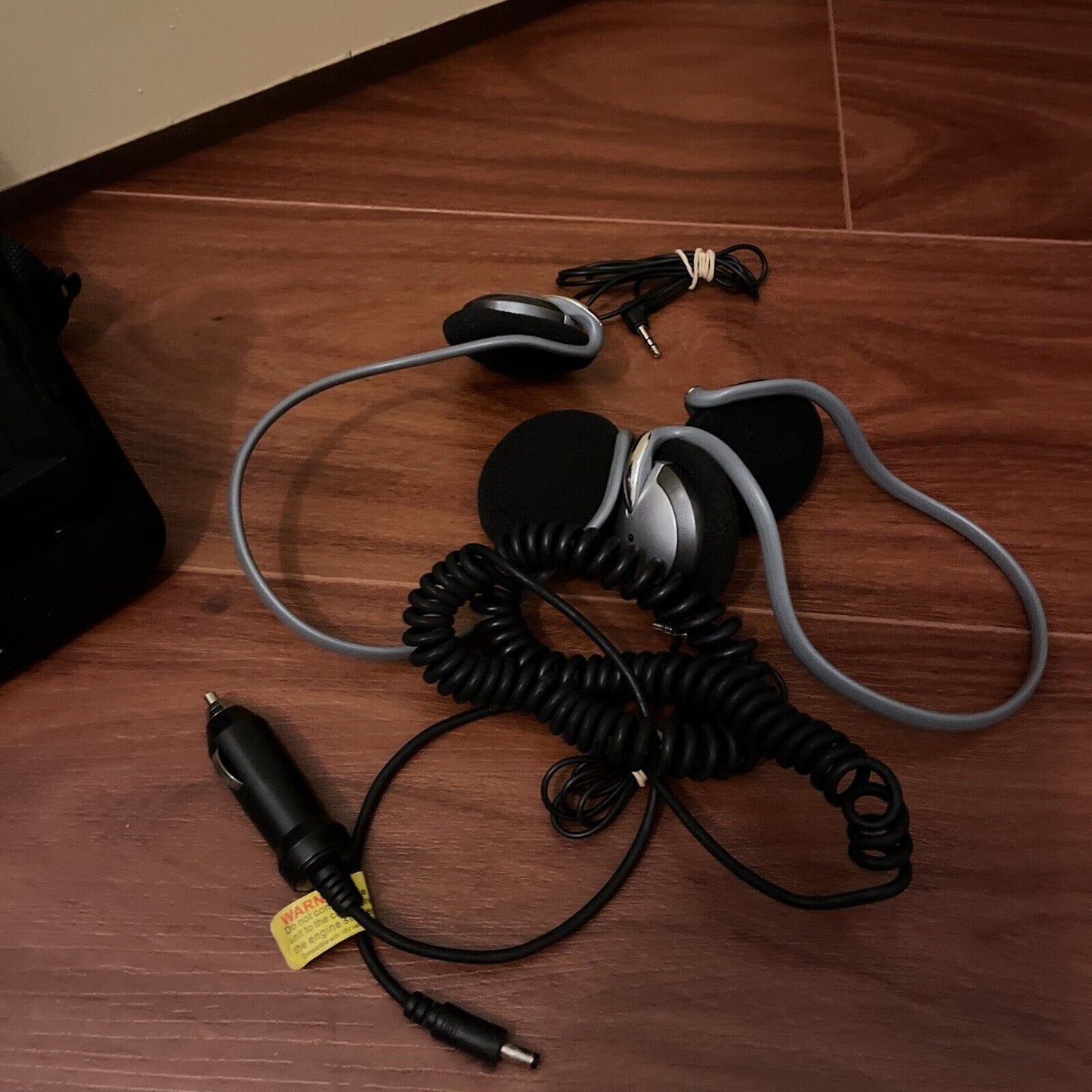 Olin PD-7755 7" Portable DVD Player