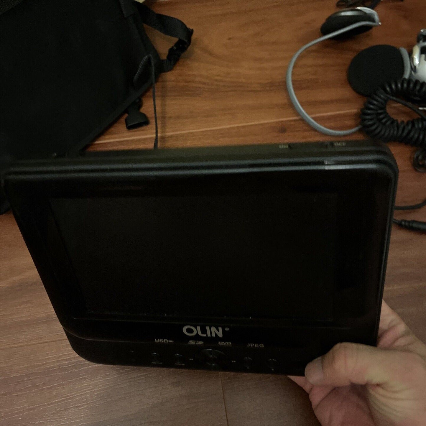 Olin PD-7755 7" Portable DVD Player