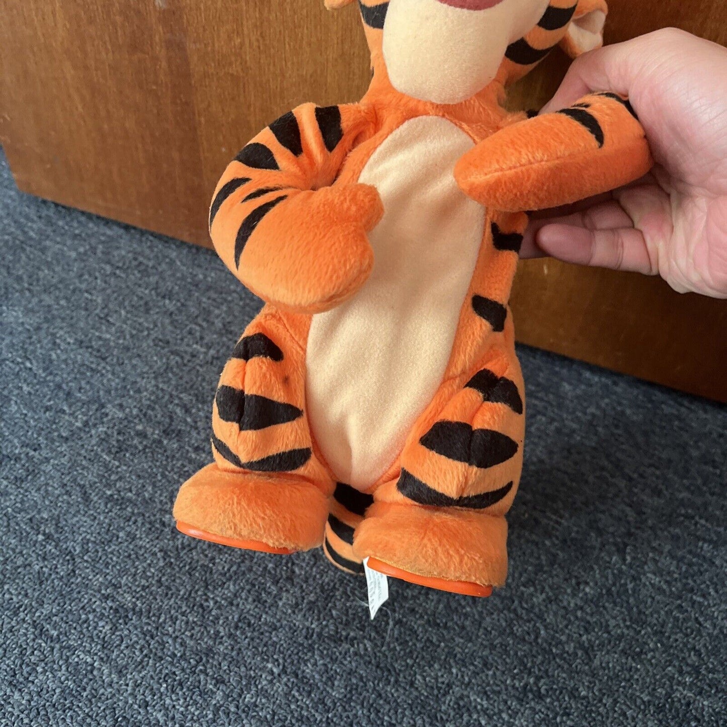 Tigger 12" Jumping & Talking Figure Disney Mattel 1998 Winnie the Pooh & Friends
