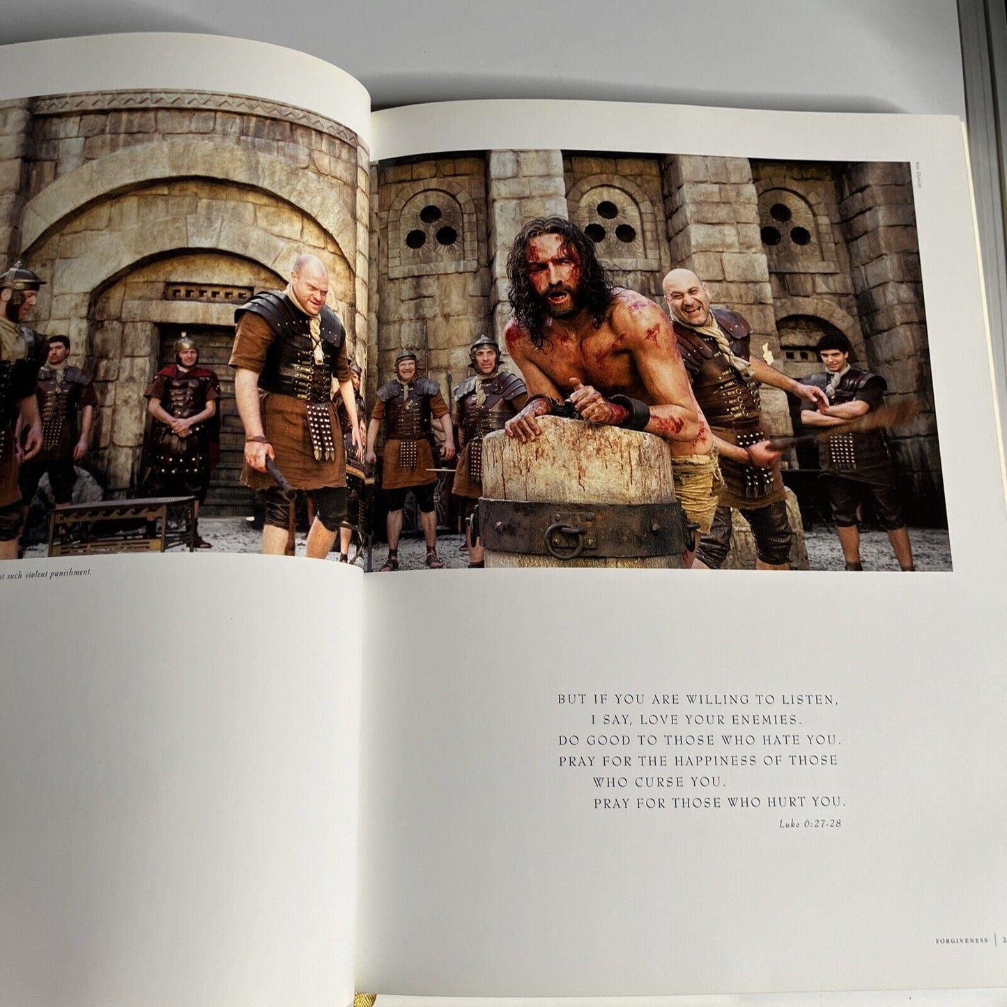 The Passion: Lessons from the Life of Christ by Ken Duncan, Philipe Antonello...