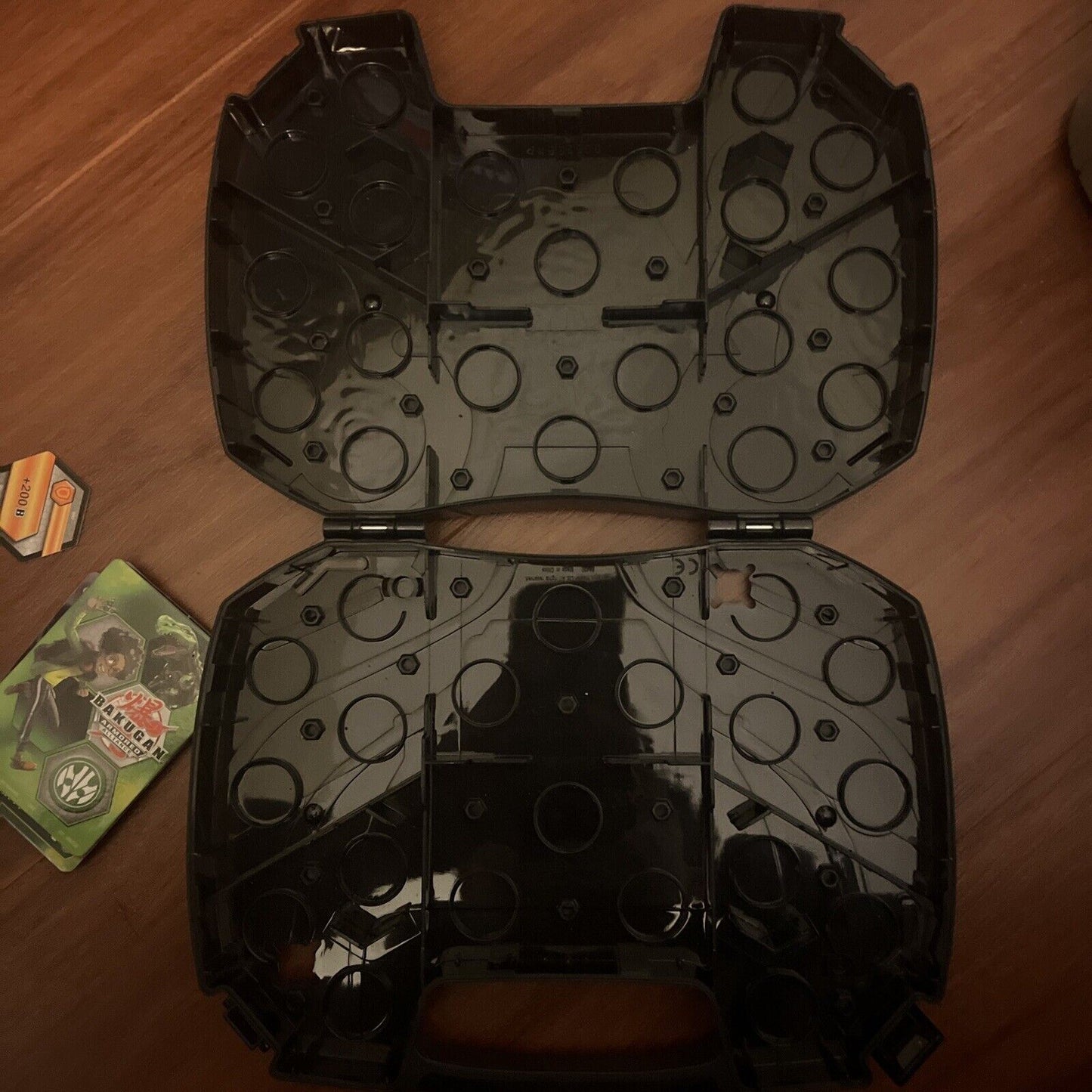 3x Bakugan Action Figure with Case and Cards