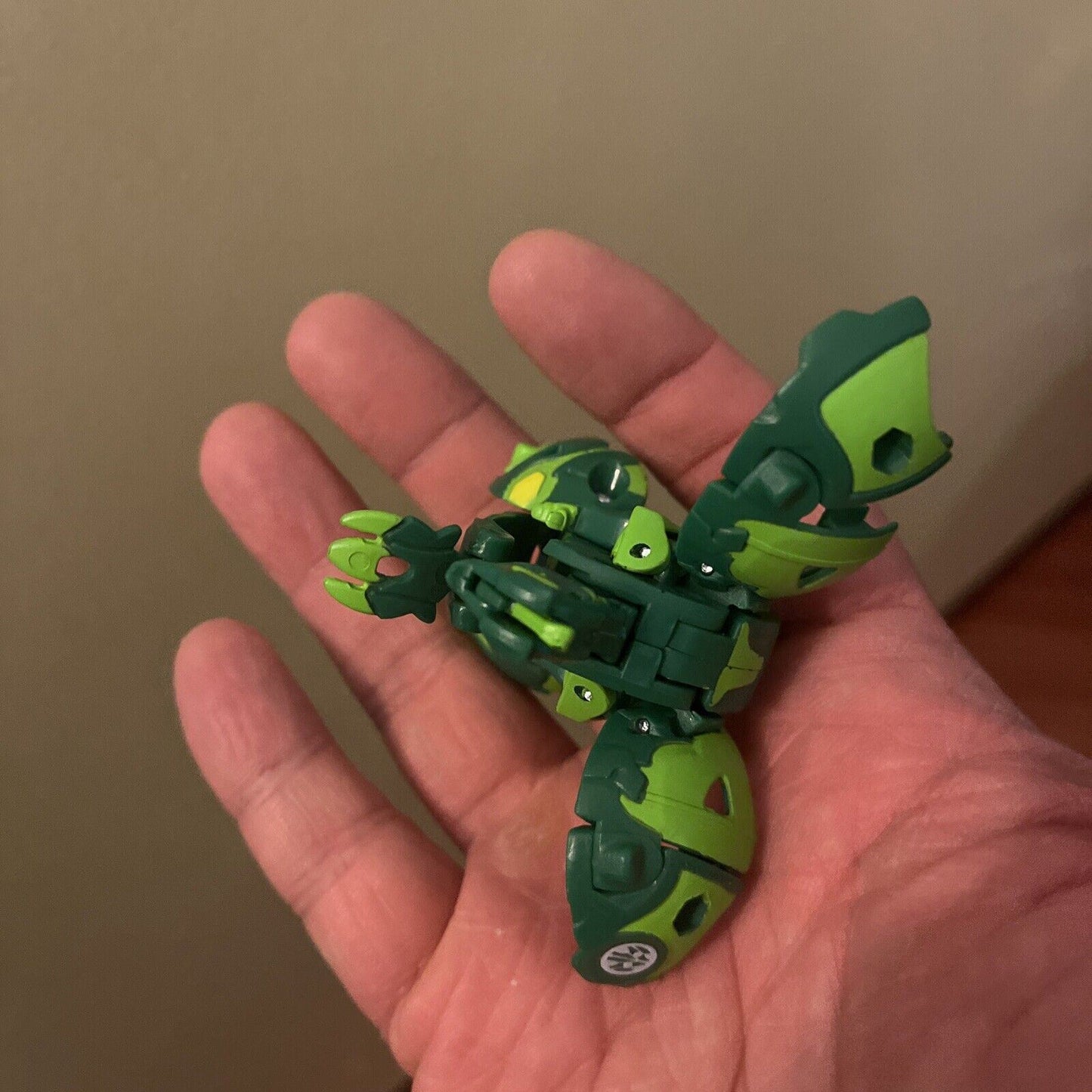 3x Bakugan Action Figure with Case and Cards