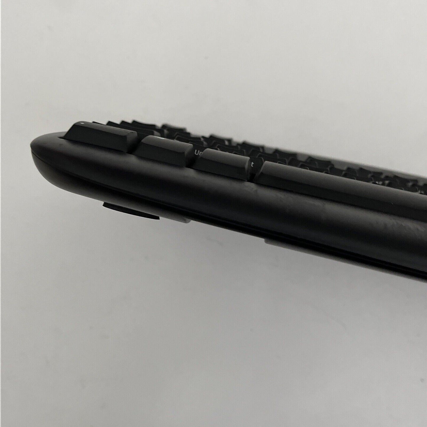 Logitech Deluxe Keyboard Y-SU61 PS/2 Port