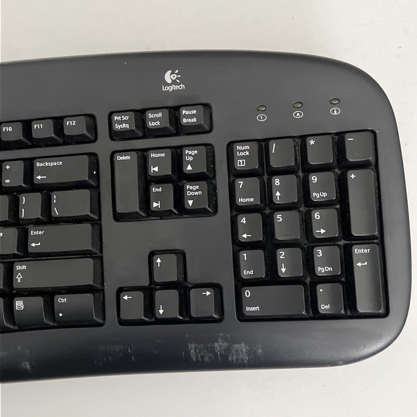 Logitech Deluxe Keyboard Y-SU61 PS/2 Port – Retro Unit