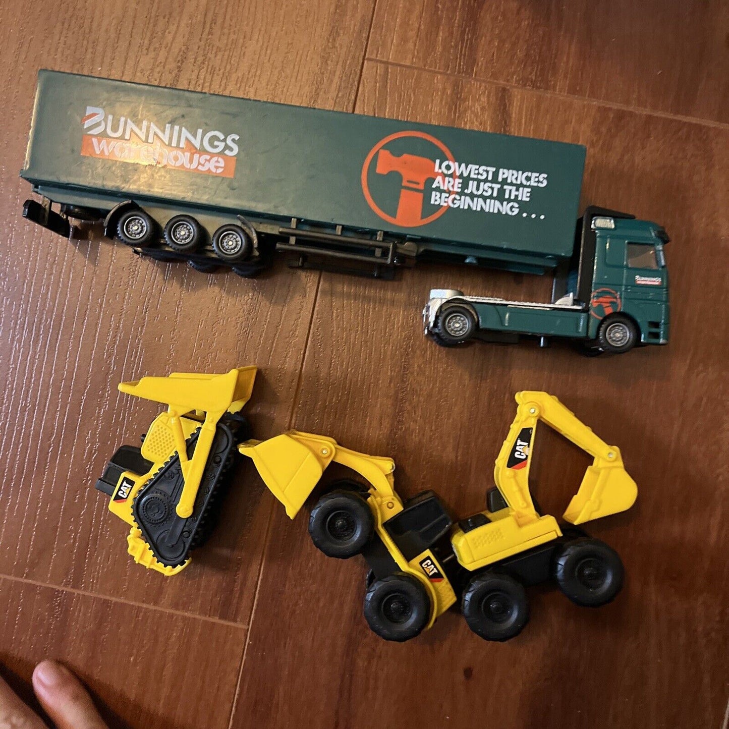 Bunnings Trailer Truck Die Cast and 3x Cat Contruction Vehicles