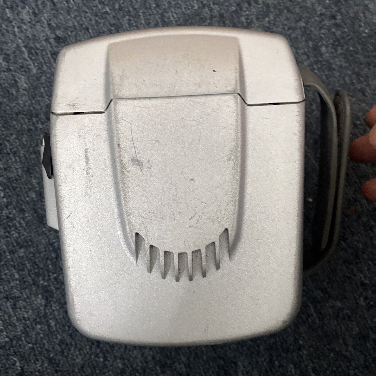 Polaroid Instant Camera 600 Film Vintage 90s era - Silver in colour. Untested.