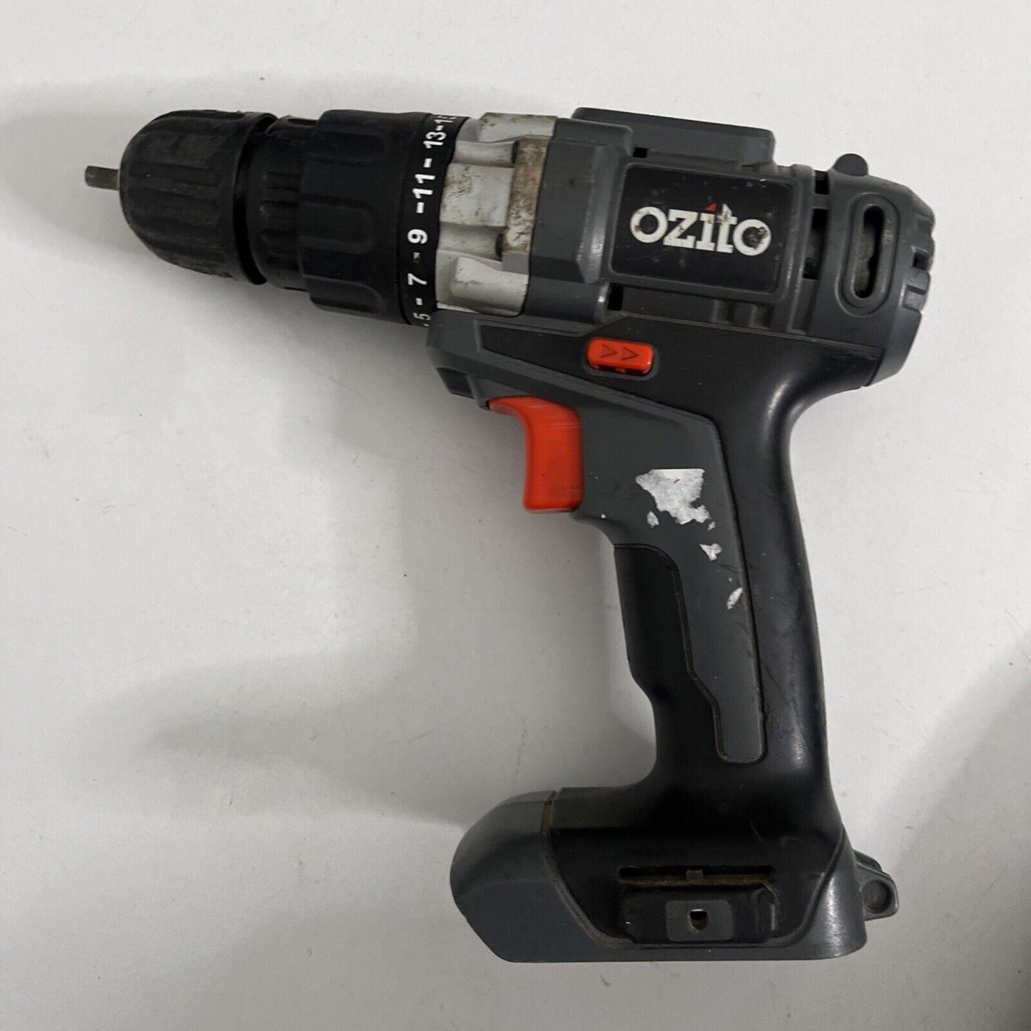 Bosch PSR 1800 LI-2 &! Ozito CDL-1810 Drill/Driver *No Battery/Charger*