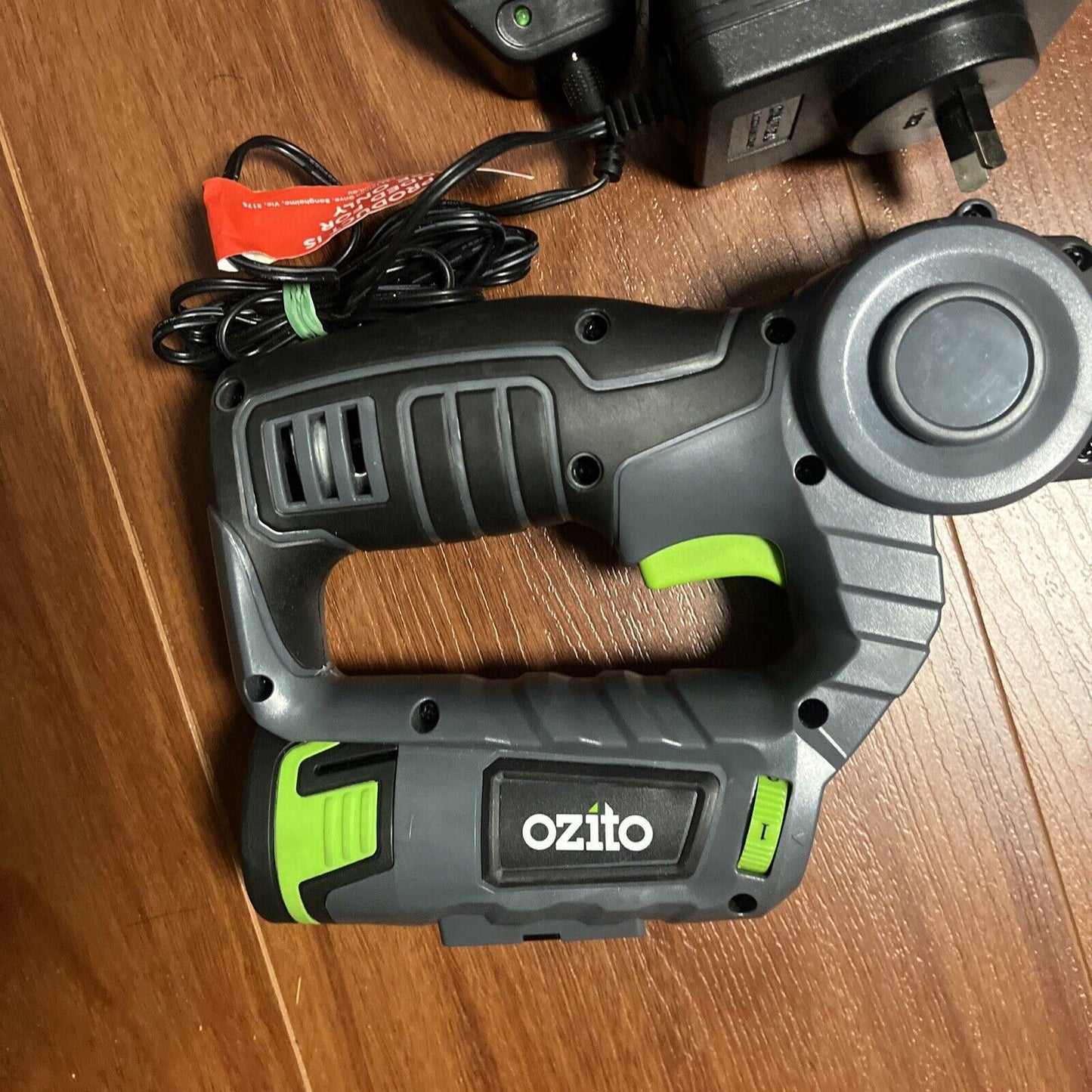 Ozito Rotator Combi Cordless Saw JSC-2002 with Charger