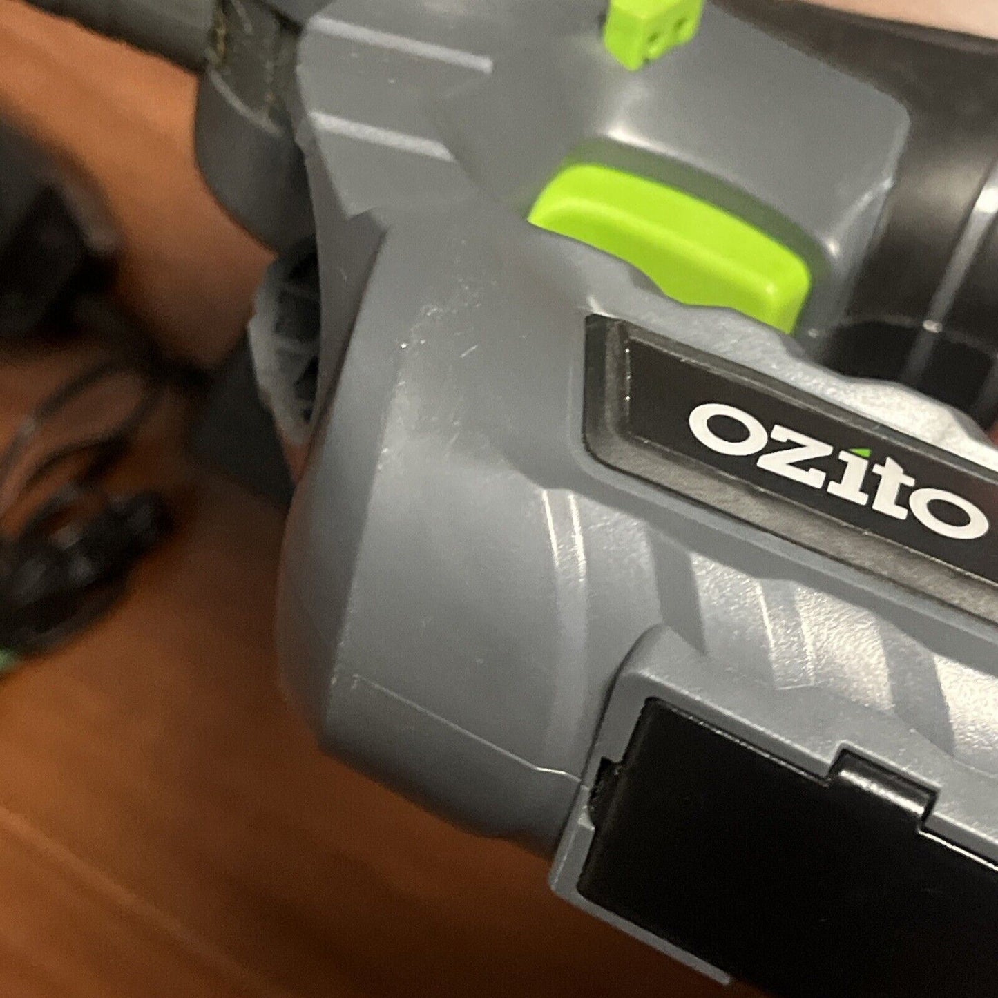 Ozito Rotator Combi Cordless Saw JSC-2002 with Charger