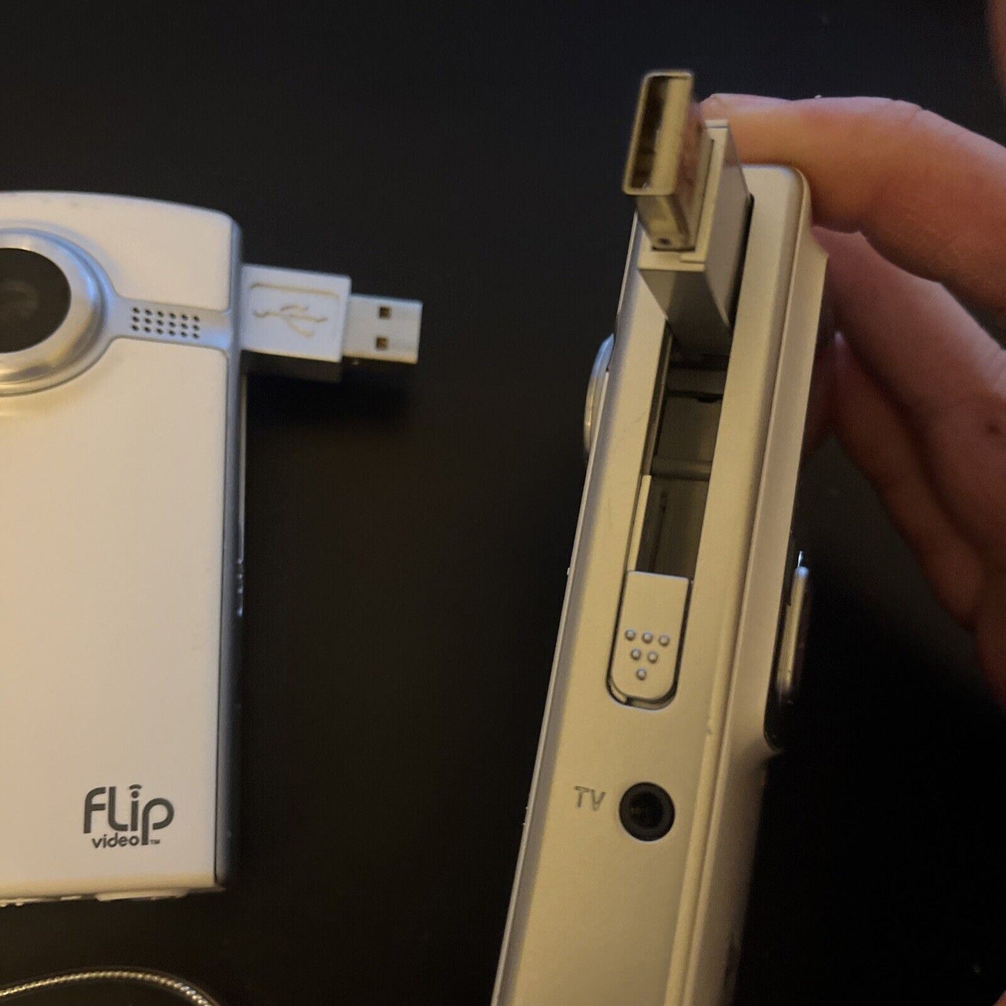 2x Flip Video Pure Digital F230W *for parts or repair*