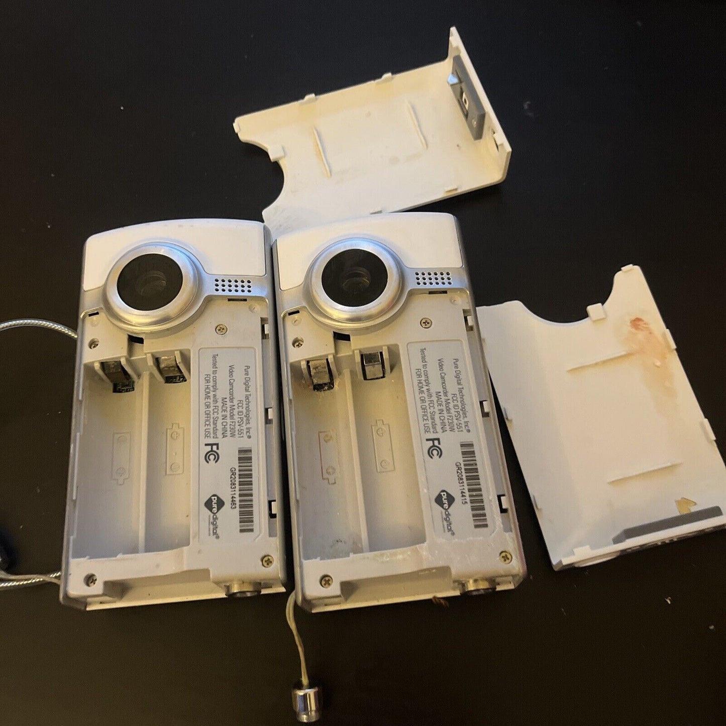 2x Flip Video Pure Digital F230W *for parts or repair*