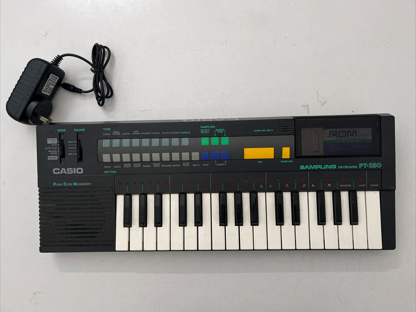 VINTAGE Casio Sampling Keyboard PT-280 Portable Electronic Keyboard