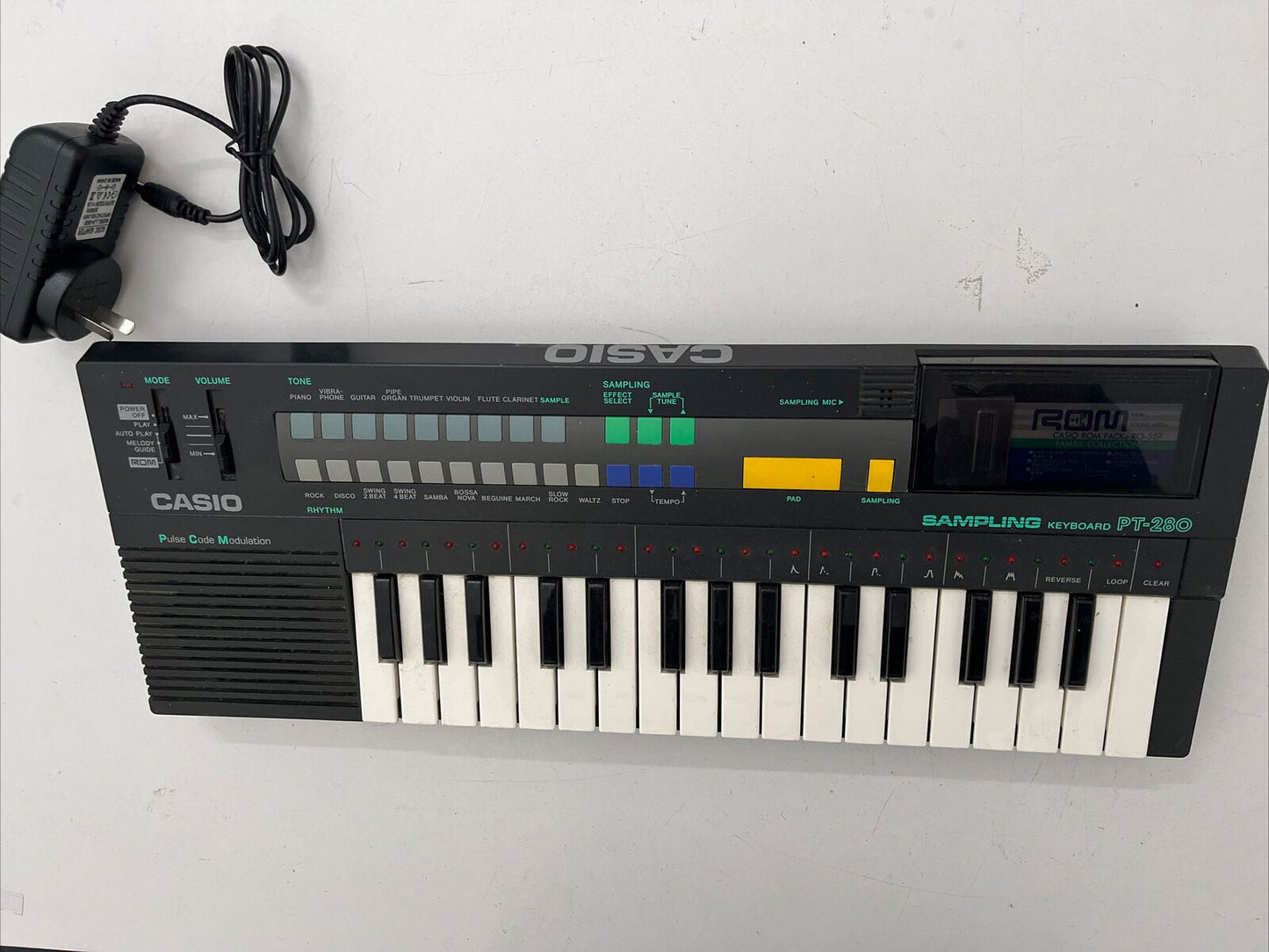 VINTAGE Casio Sampling Keyboard PT-280 Portable Electronic Keyboard