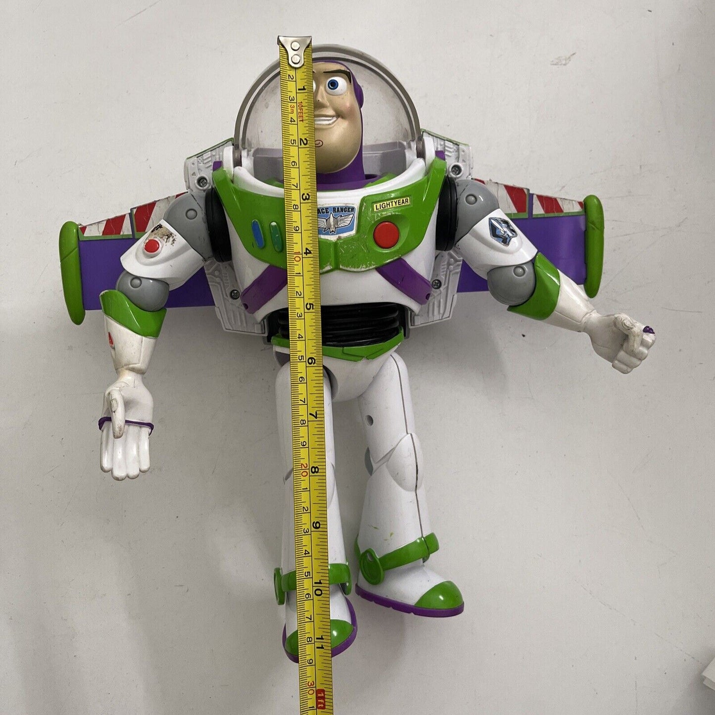 Buzz Lightyear Toy Story 2016 Mattel Lights Up Talking Jet Pack CFM64 30cm 12"