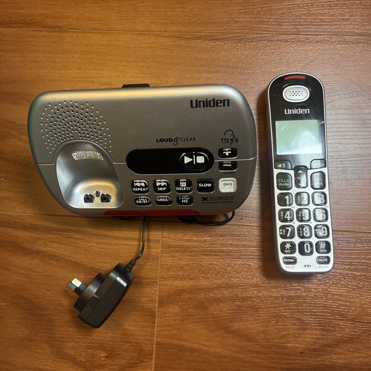 Uniden Loud & Clear XDECT Handset Digital Answering Machine SSE35