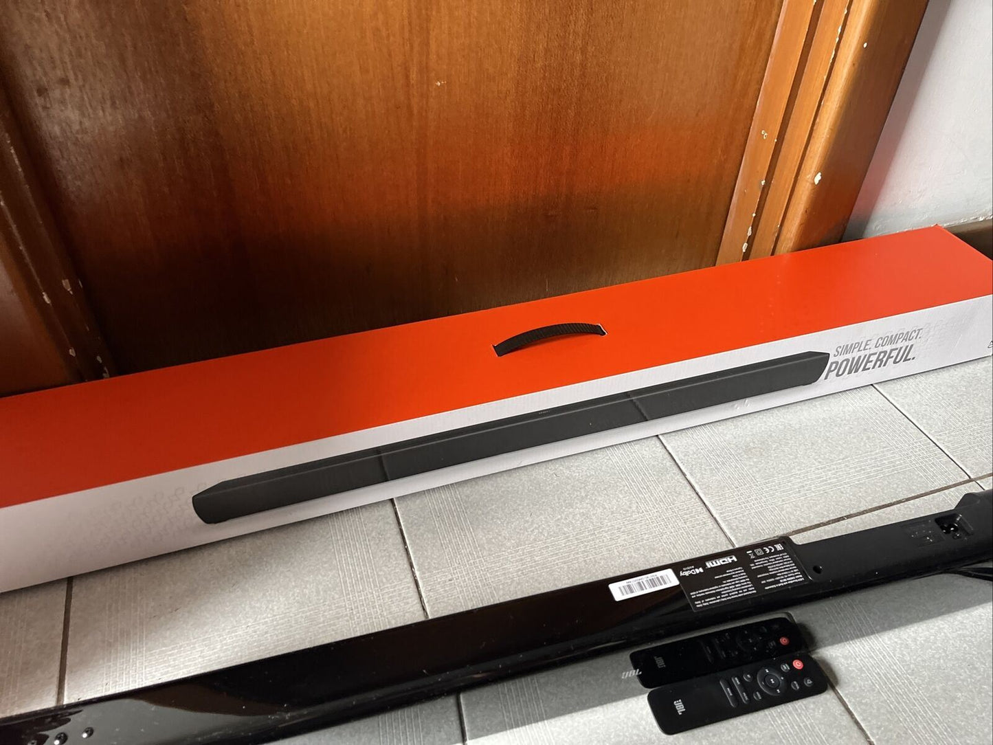 JBL Cinema SB120 2.0 Channel Bluetooth Soundbar Mint Condition Hardly Been Used