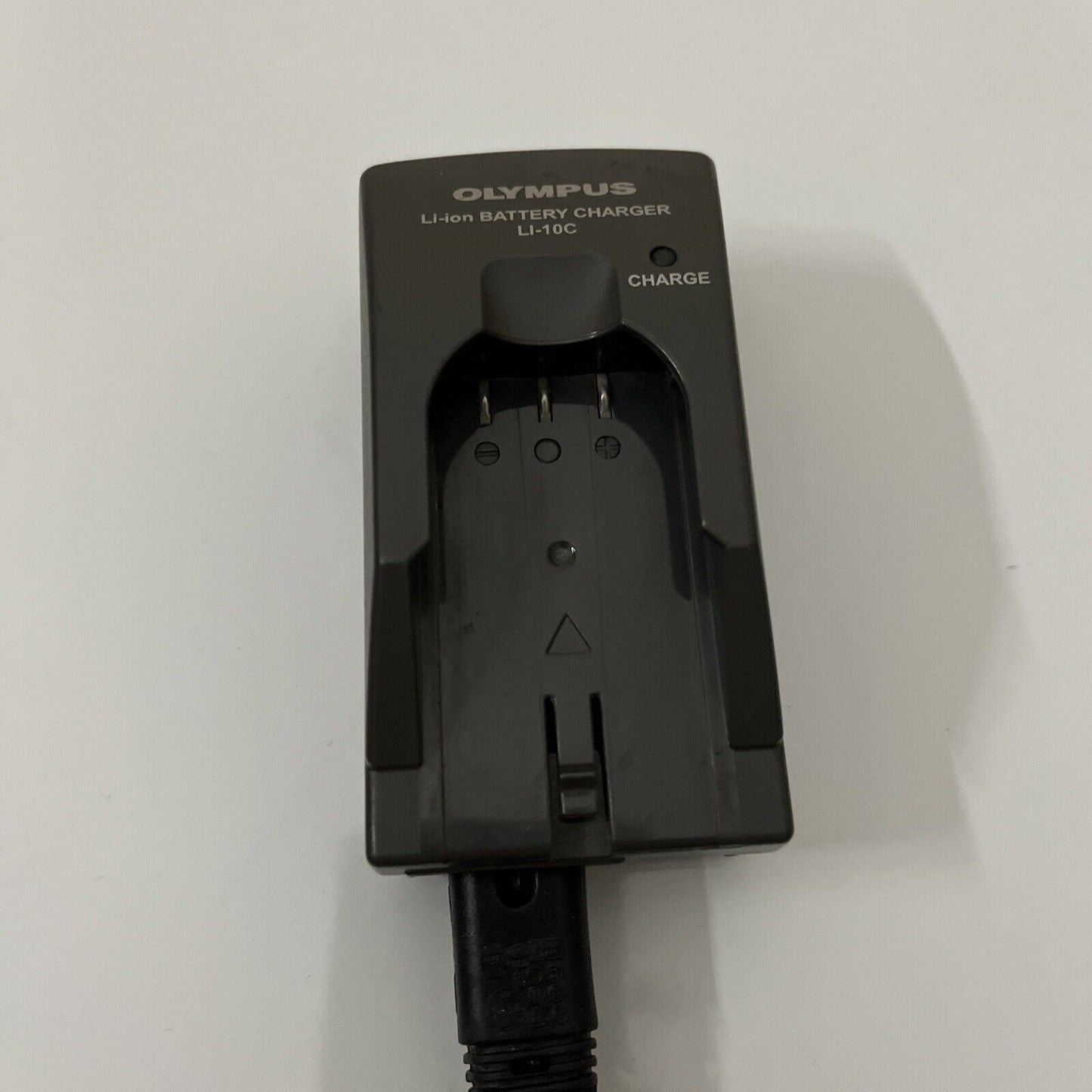 Olympus Li-ion Battery Charger LI-10C