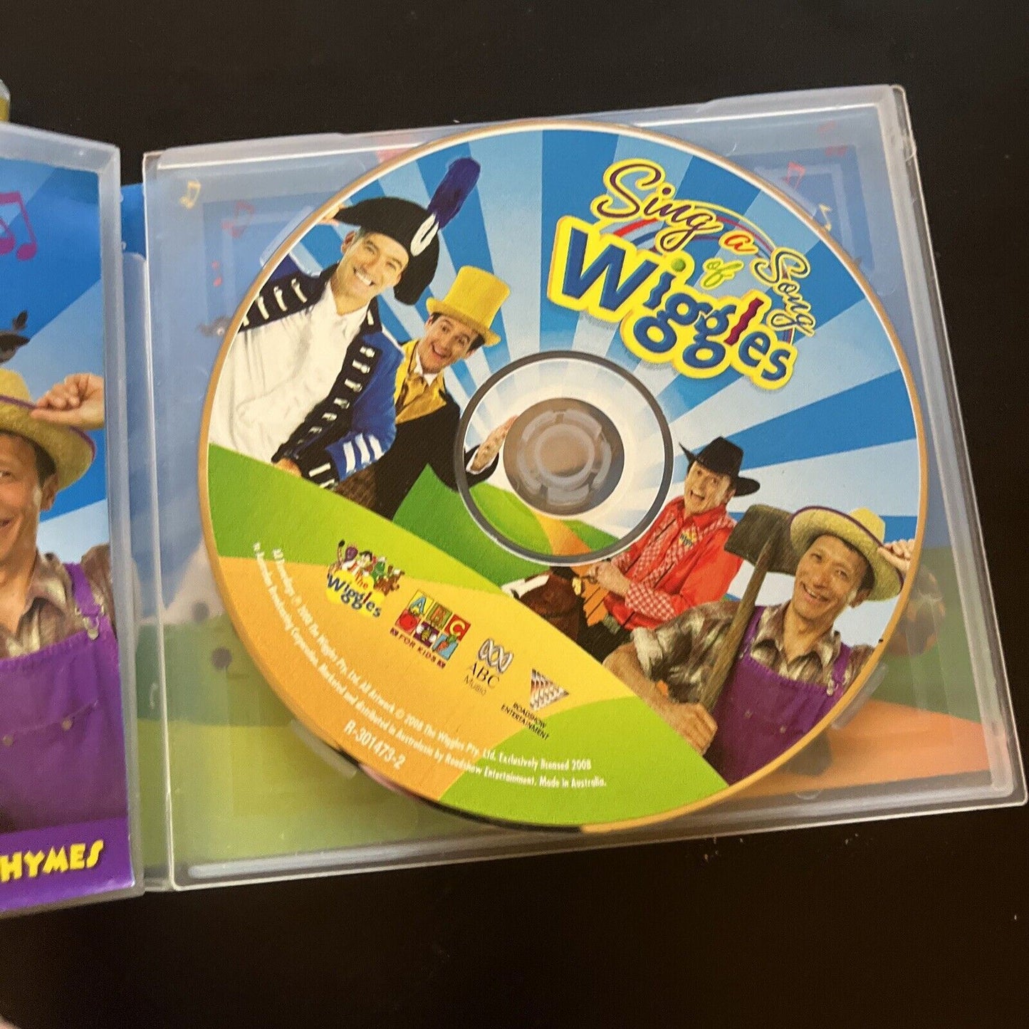 The Wiggles: Hot Potatoes! The Best of the Wiggles Sing-a-Song Of Wiggles (CD)