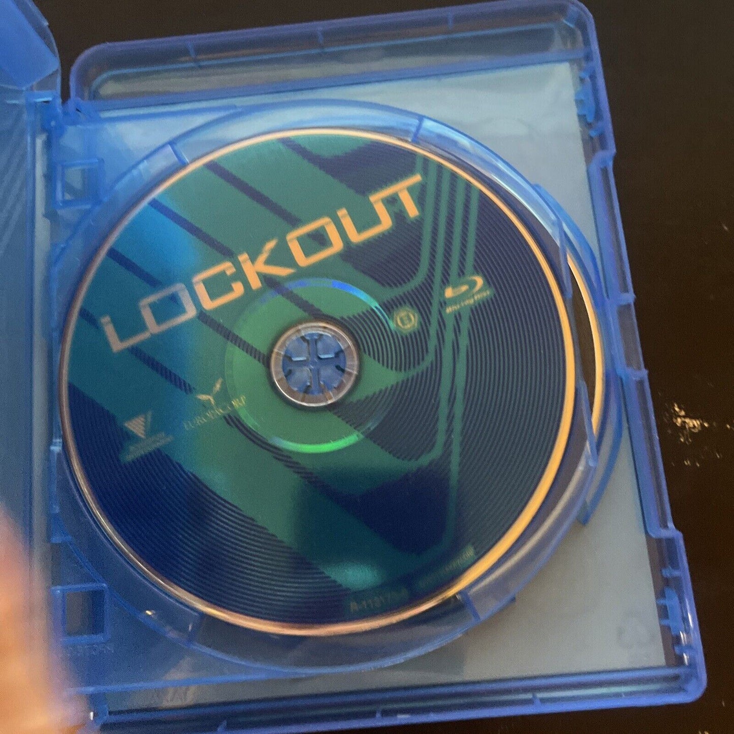 Lockout (Blu-ray, 2011) Guy Pearce, Maggie Grace Region B