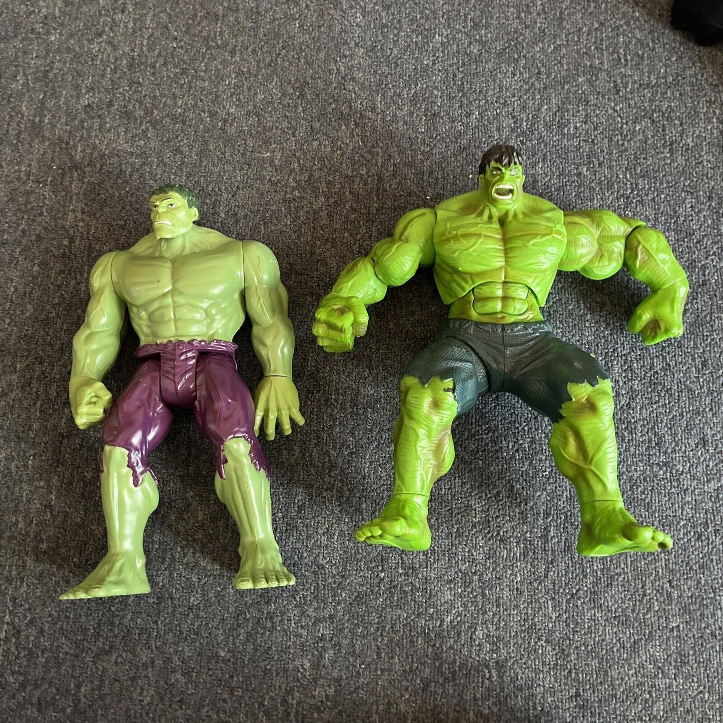 2x Hulk Action Figures 11" Action Figure Talking Light 2008 C-086D & 2013 C-325B