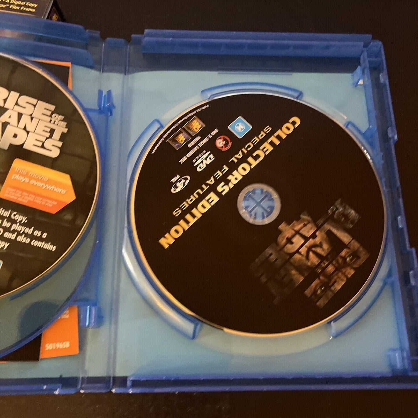 Rise Of The Planet Of The Apes - With Senitype Film (Blu-ray, 2011) Region B