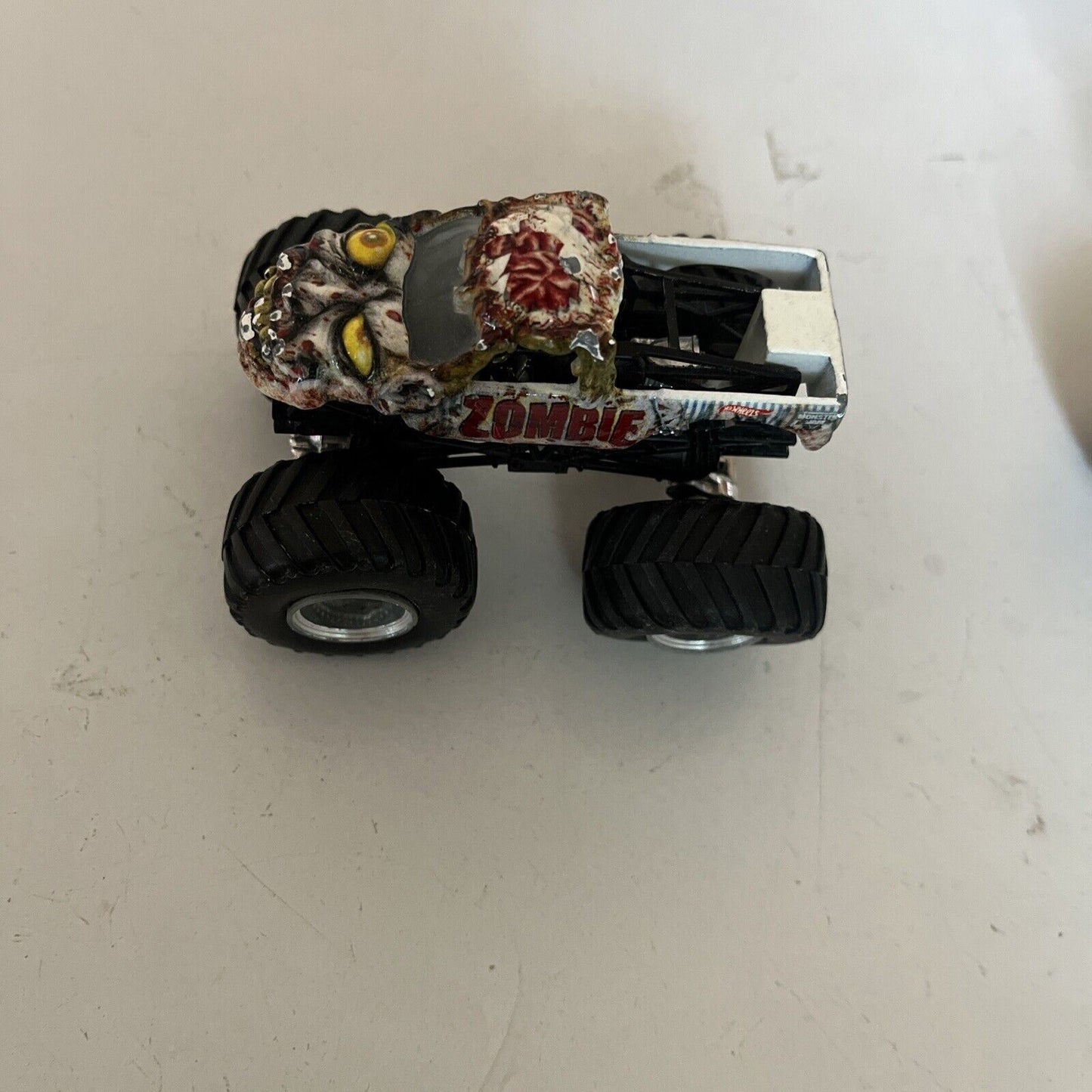 10x Hot Wheels Monster Truck: Grave Digger, Batman, Zombie, Rottweiler