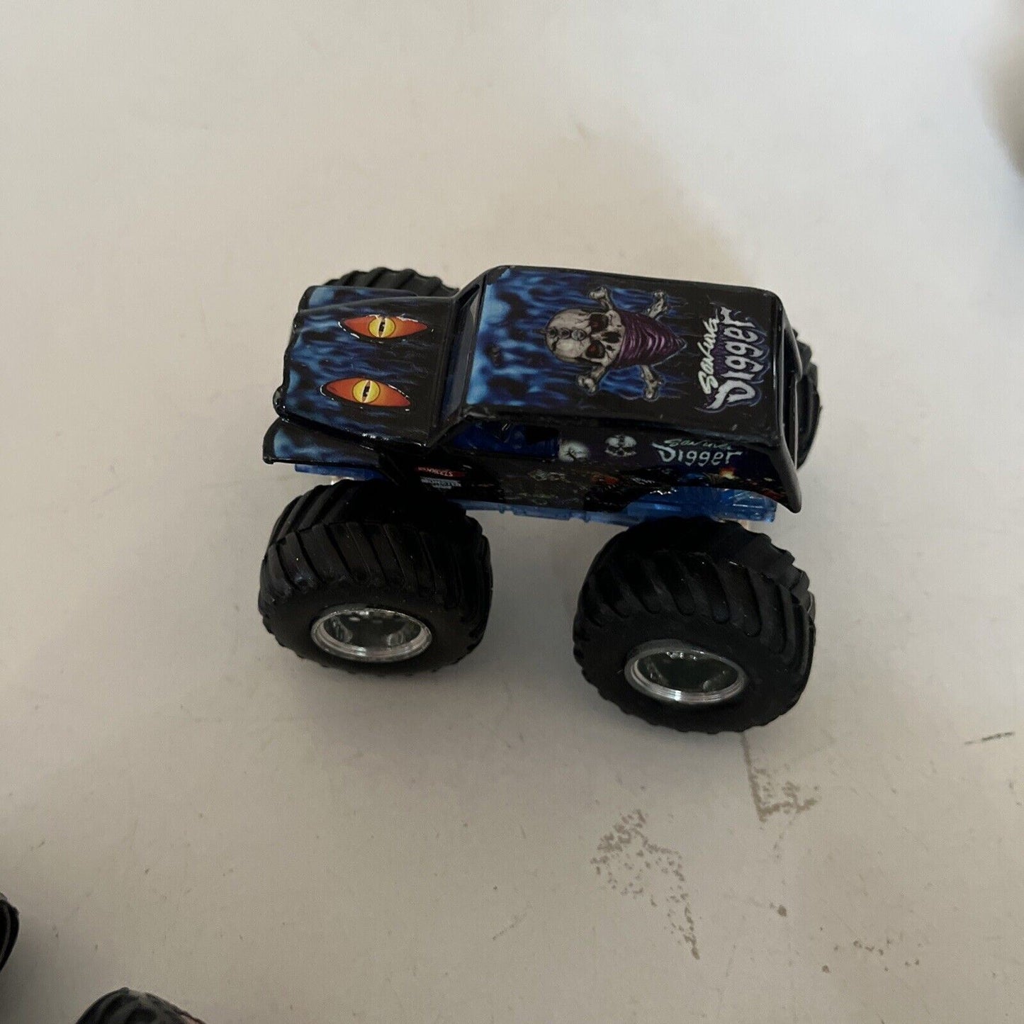 10x Hot Wheels Monster Truck: Grave Digger, Batman, Zombie, Rottweiler