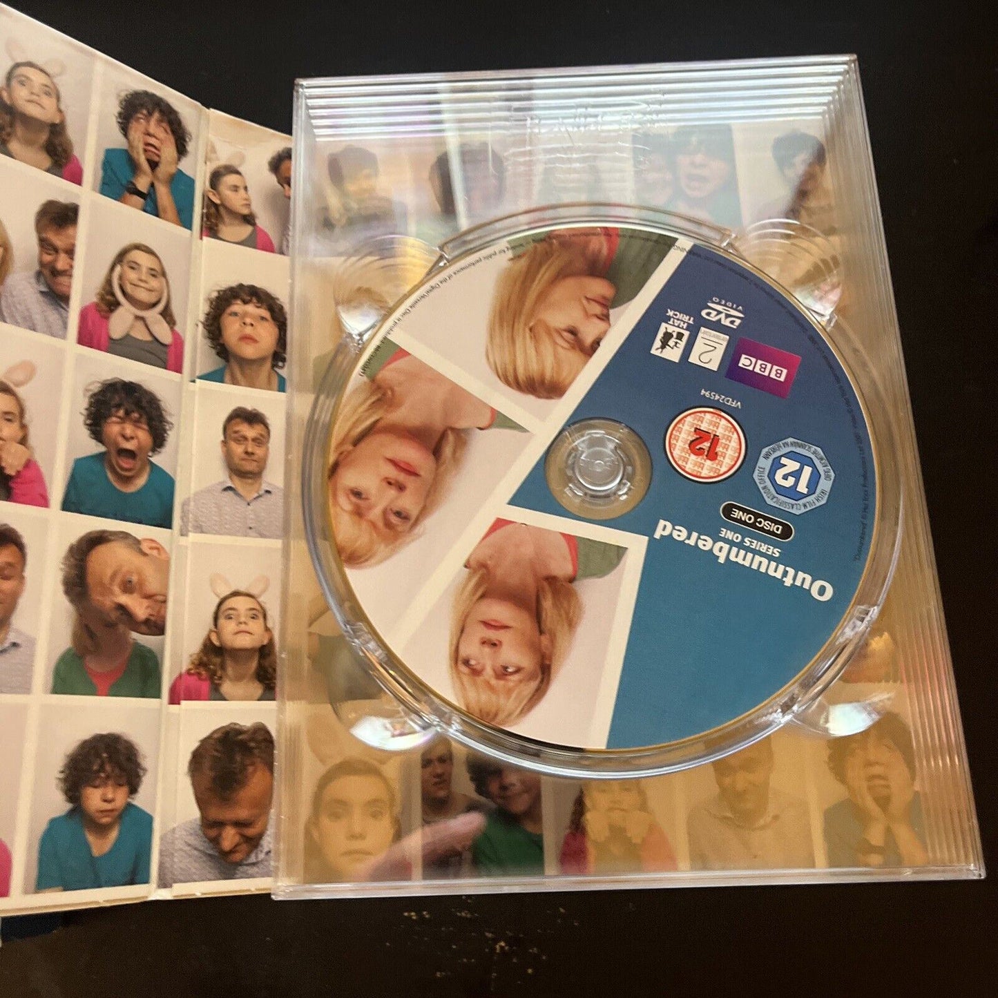 Outnumbered - Complete Series 1-4 BBC (DVD, 2010, 6-Disc) Region 4 &2