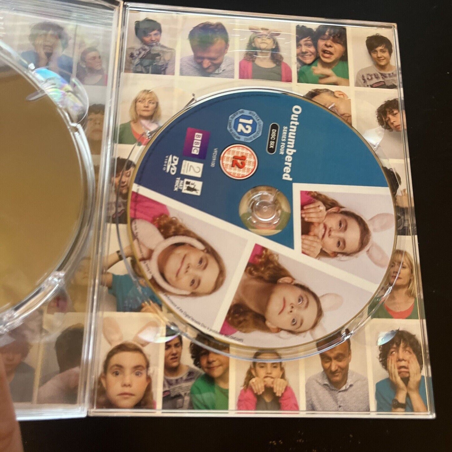 Outnumbered - Complete Series 1-4 BBC (DVD, 2010, 6-Disc) Region 4 &2