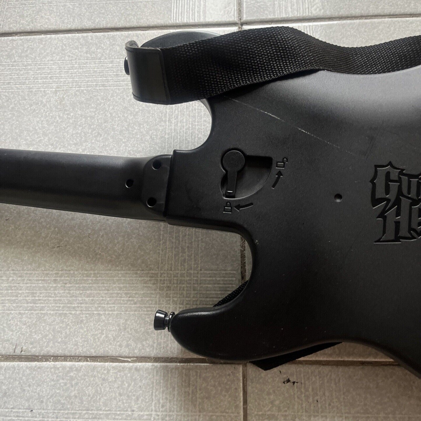 Guitar Hero Wireless Guitar Controller for Xbox 360 & World Tour Game PAL
